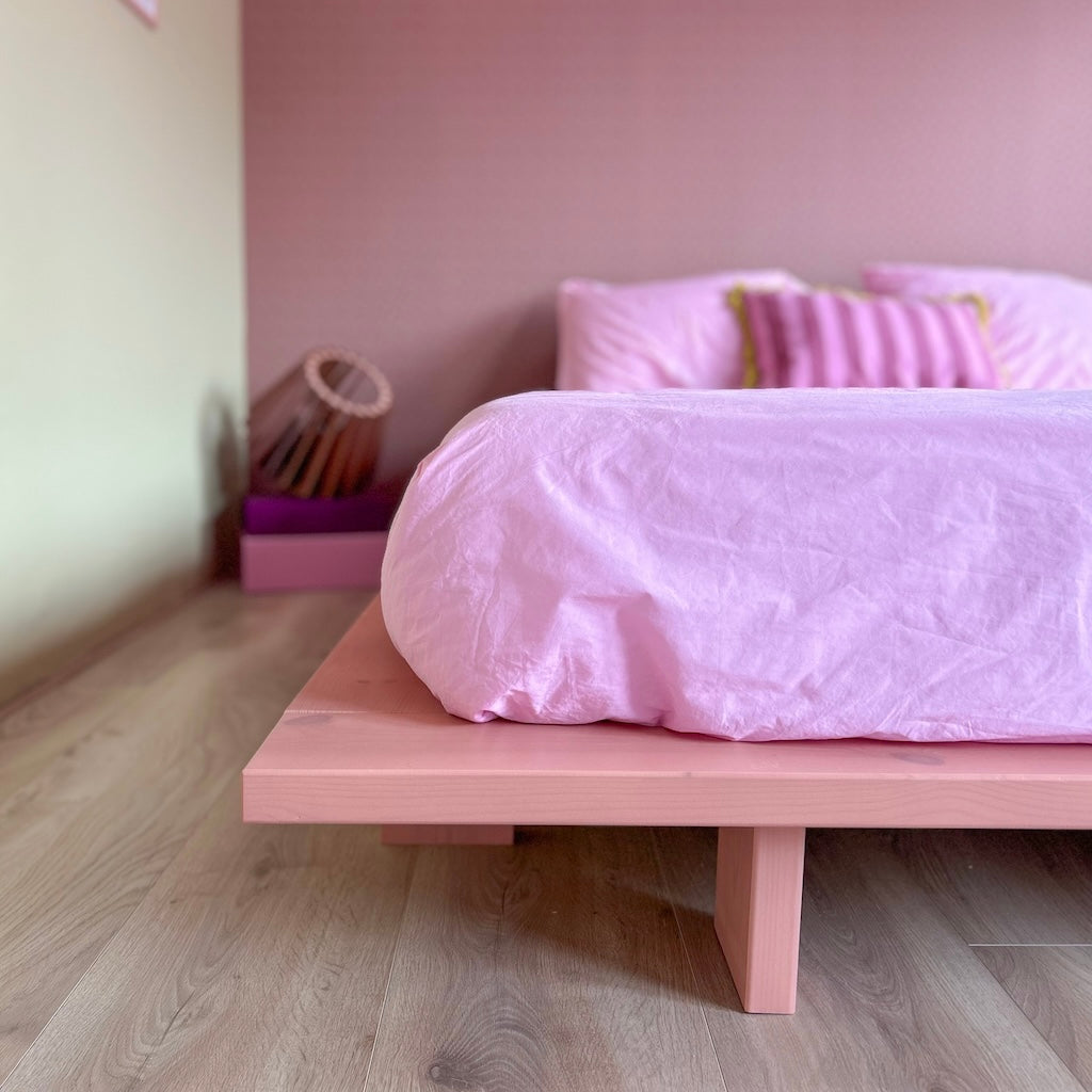 Japan sänkyrunko Pink Sky.