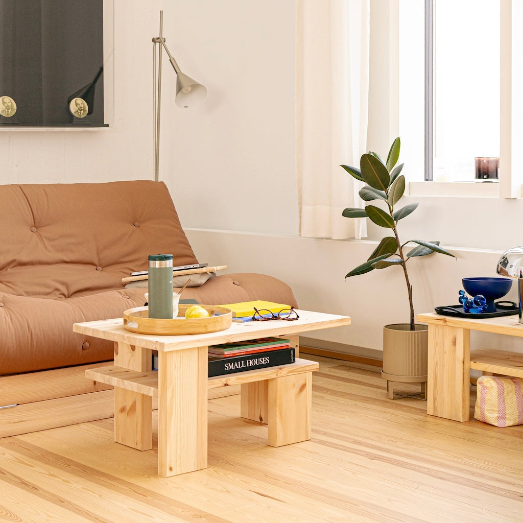 Japan pöytä, käsittelemätön.