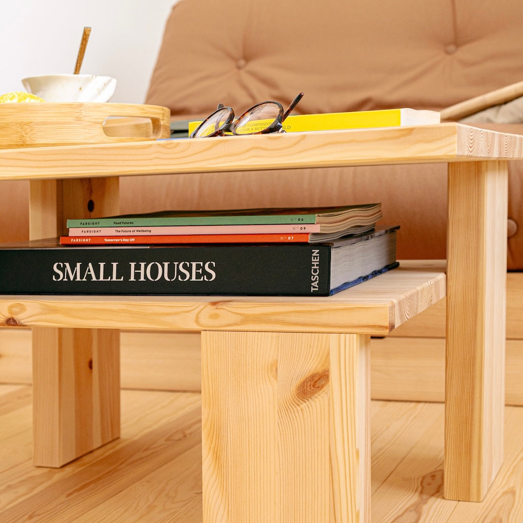 Japan pöytä, käsittelemätön.