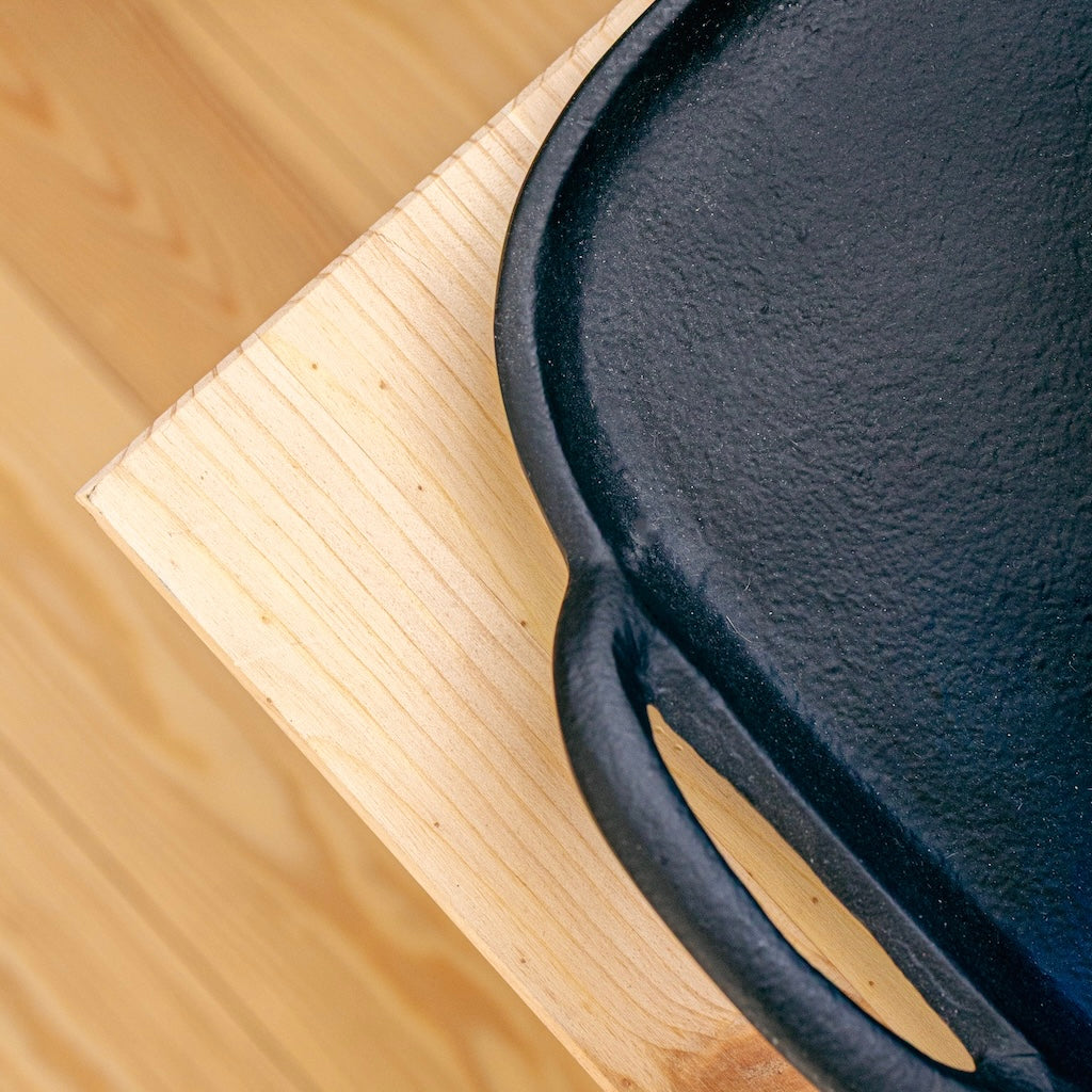 Japan pöytä, käsittelemätön.