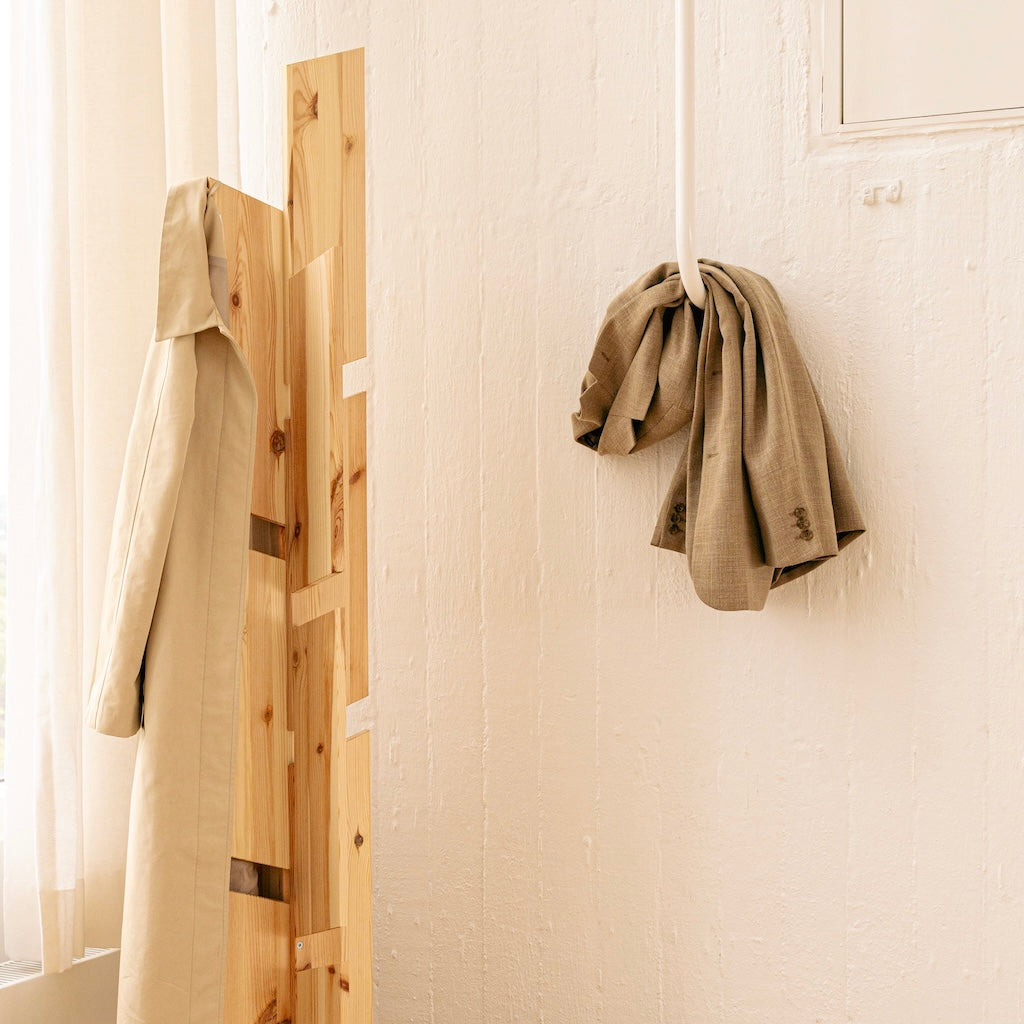 Keeper coat stand naulakko.