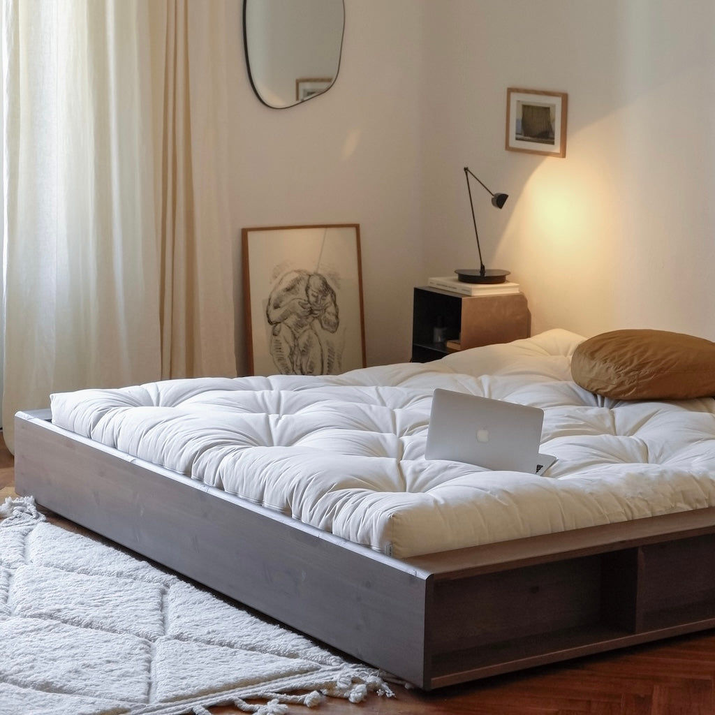 Ziggy sänkyrunko, väri ruskea.