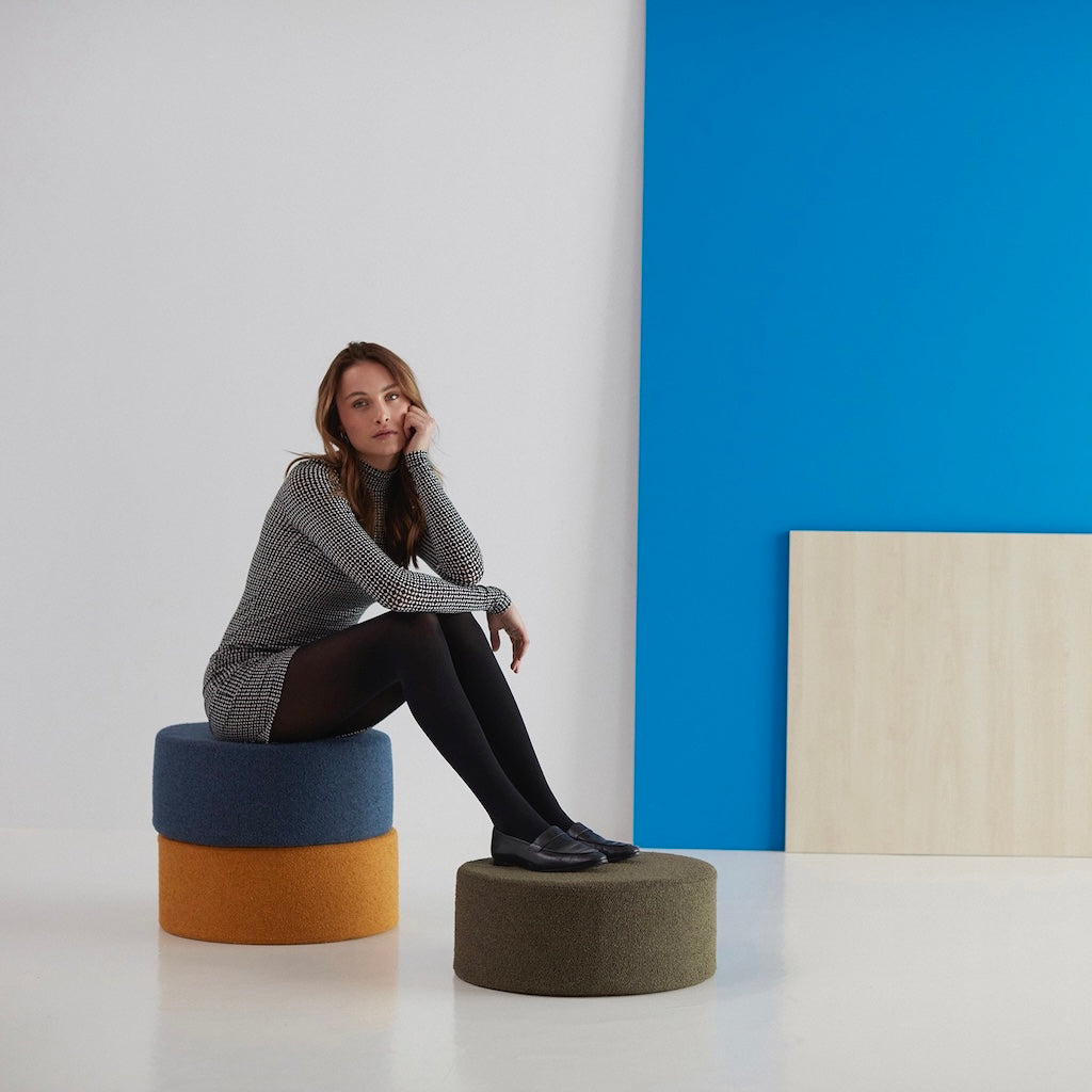 Kuvassa kolme Pauke rahia 50x20, alimmaisessa kangas Bouclé Ochre.