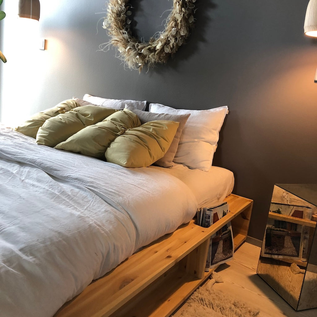 Ziggy sänkyrunko, luonnonvärilakattu.