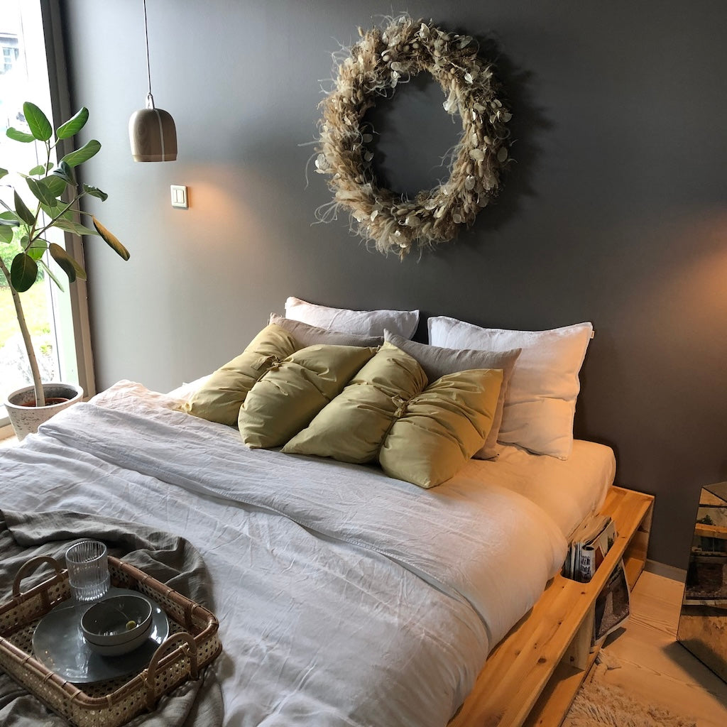 Ziggy sänkyrunko, luonnonvärilakattu.