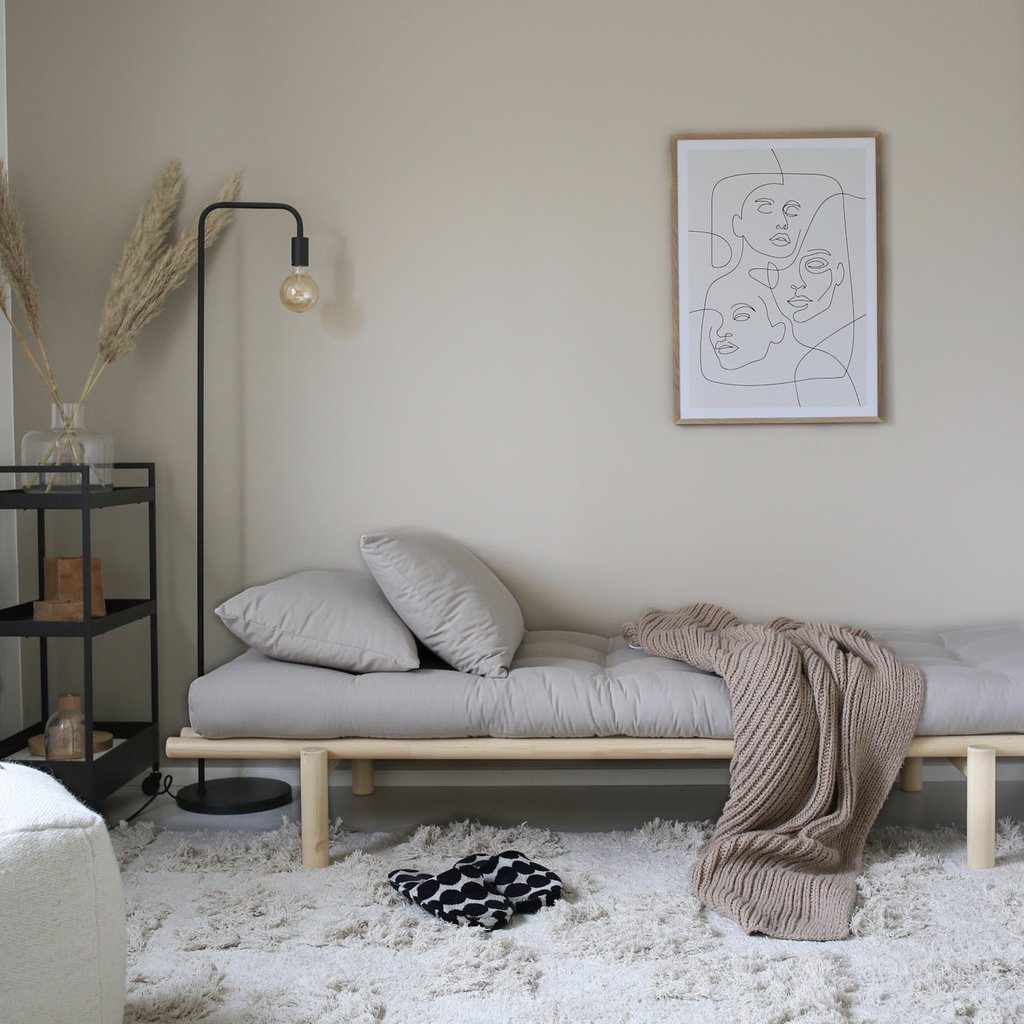 Pace Daybed vuodesohva, runko luonnonvärinen, kangas Beige.