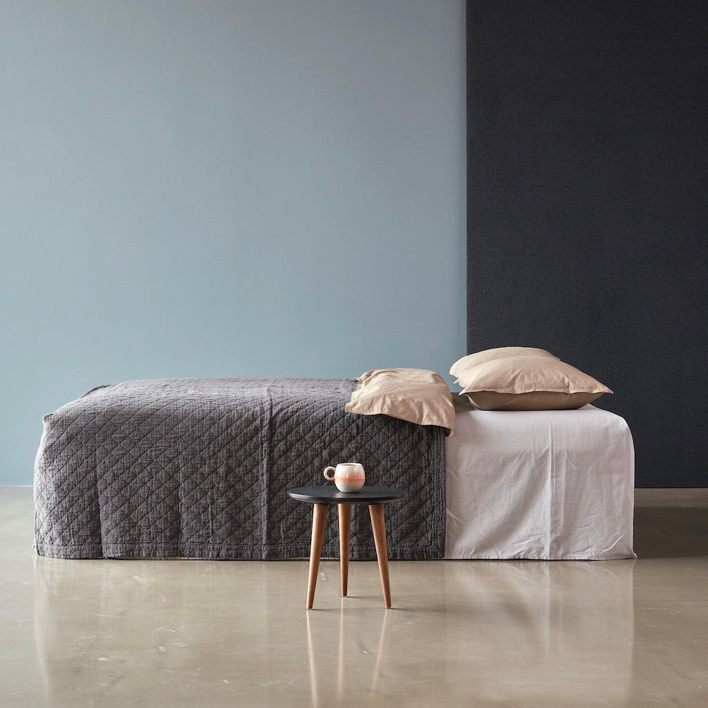 Colpus vuodesohvapaketti, kangas Cordufine Beige.