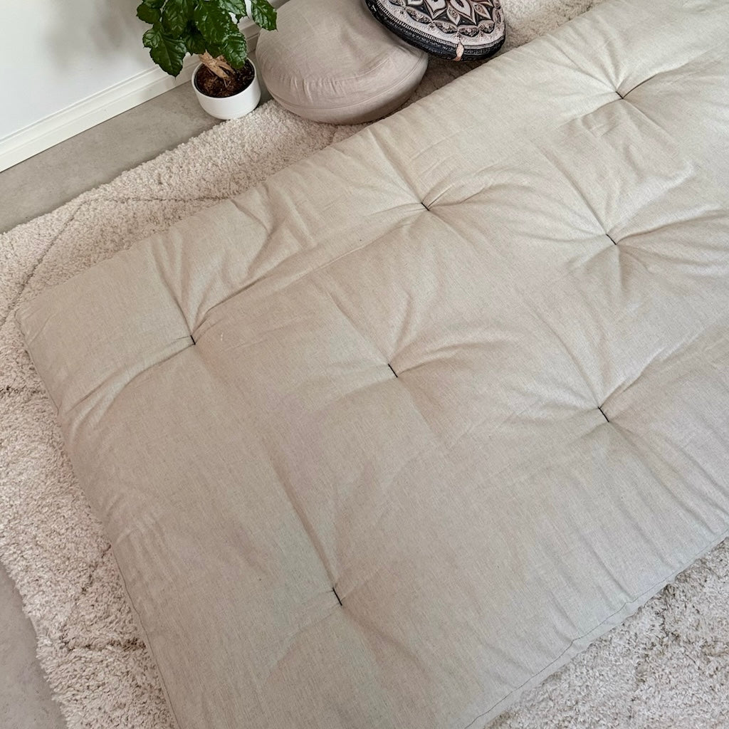 Roll futon varapatja.