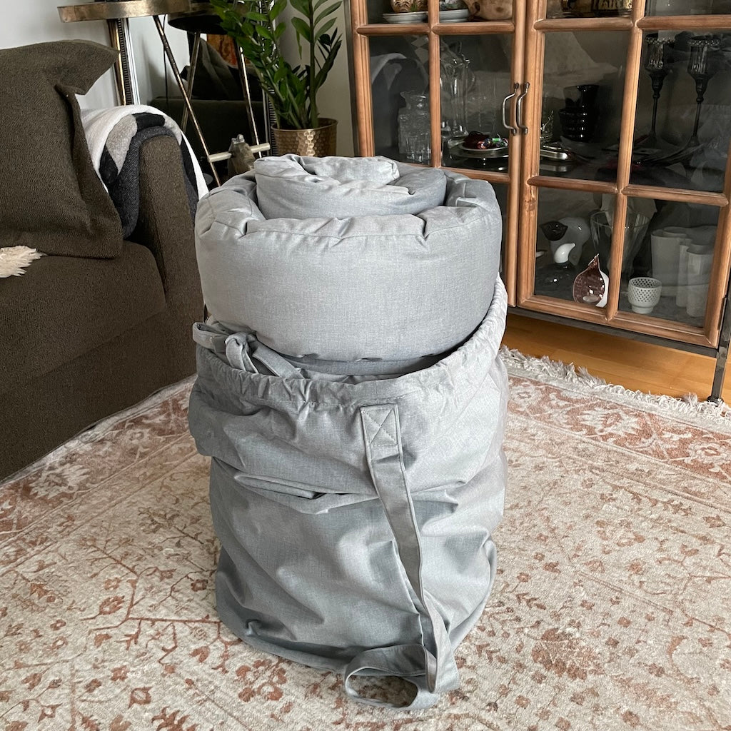Roll futon ja sen säilytyspussi, kangas Fancy Akvamariini.