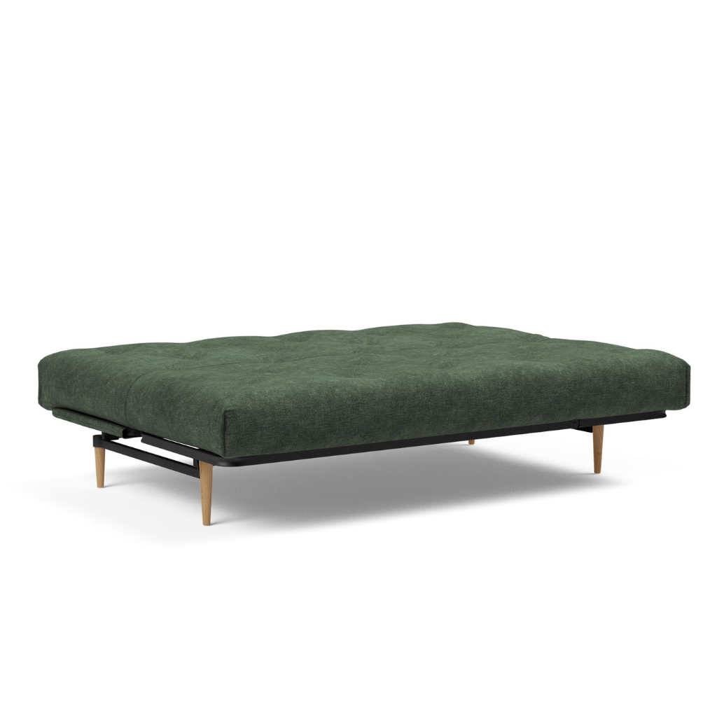 Colpus vuodesohva, jalat vaalea puu, kangas Avella Pine Green.
