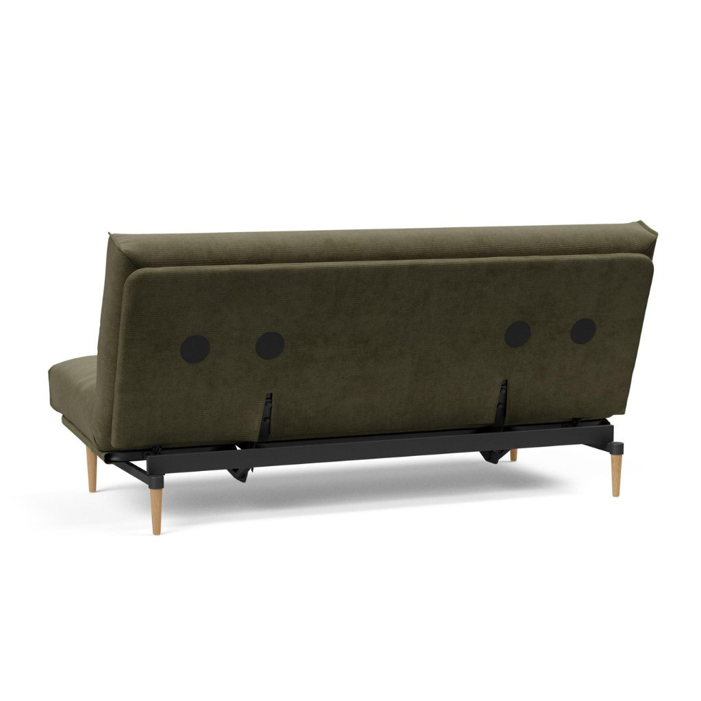Colpus vuodesohva irtopäällisillä, kangas Cordufine Pine Green. Kuvassa sohvan patjan päälle on puettu Nordic irtopäällinen.