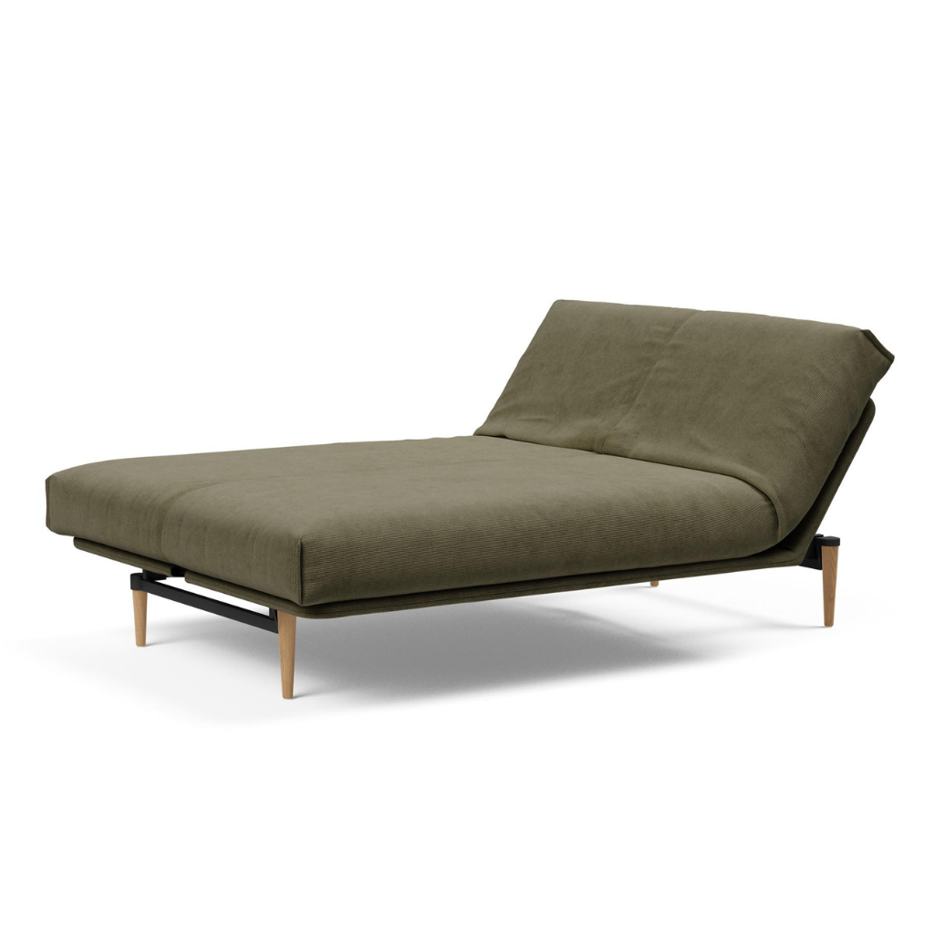 Colpus vuodesohva irtopäällisillä, kangas Cordufine Pine Green. Kuvassa sohvan patjan päälle on puettu Nordic irtopäällinen.