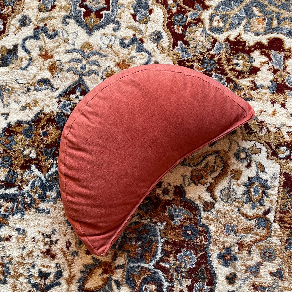 Kuvassa Halfmoon kankaalla Fancy Tiilenpunainen.