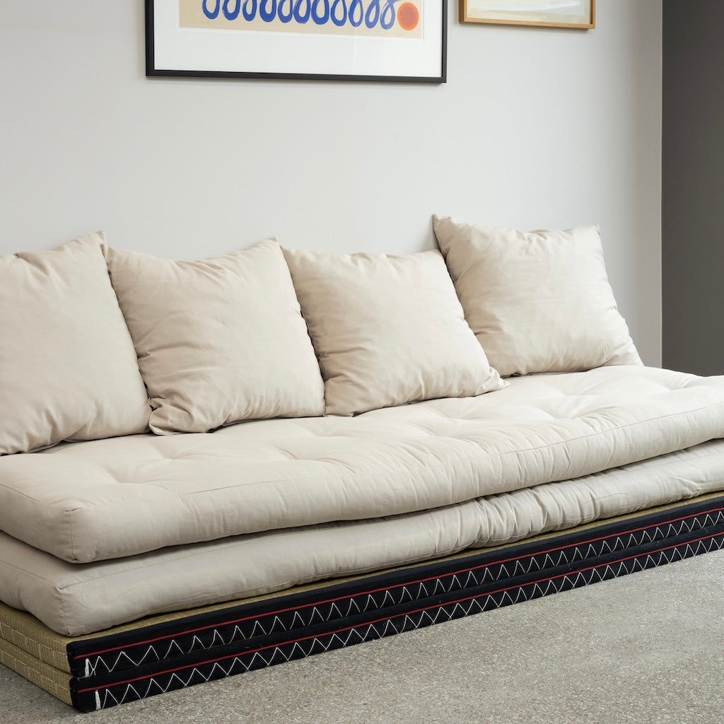 Chico vuodesohva, kangas Beige.