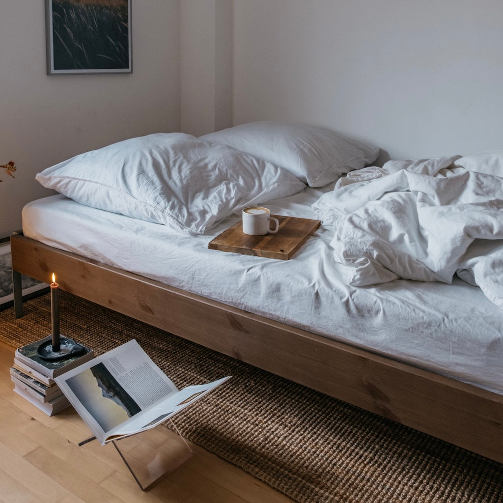 Core sänkyrunko ruskea.