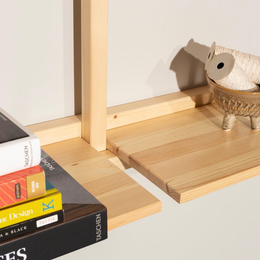 Groove big hyllyn yksityiskohta.