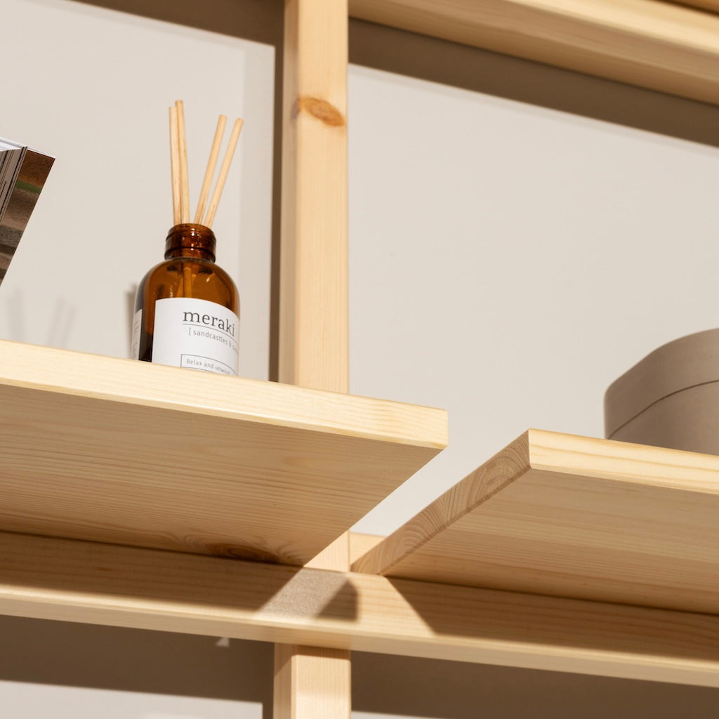 Groove big hylly kuvattuna alhaalta päin.