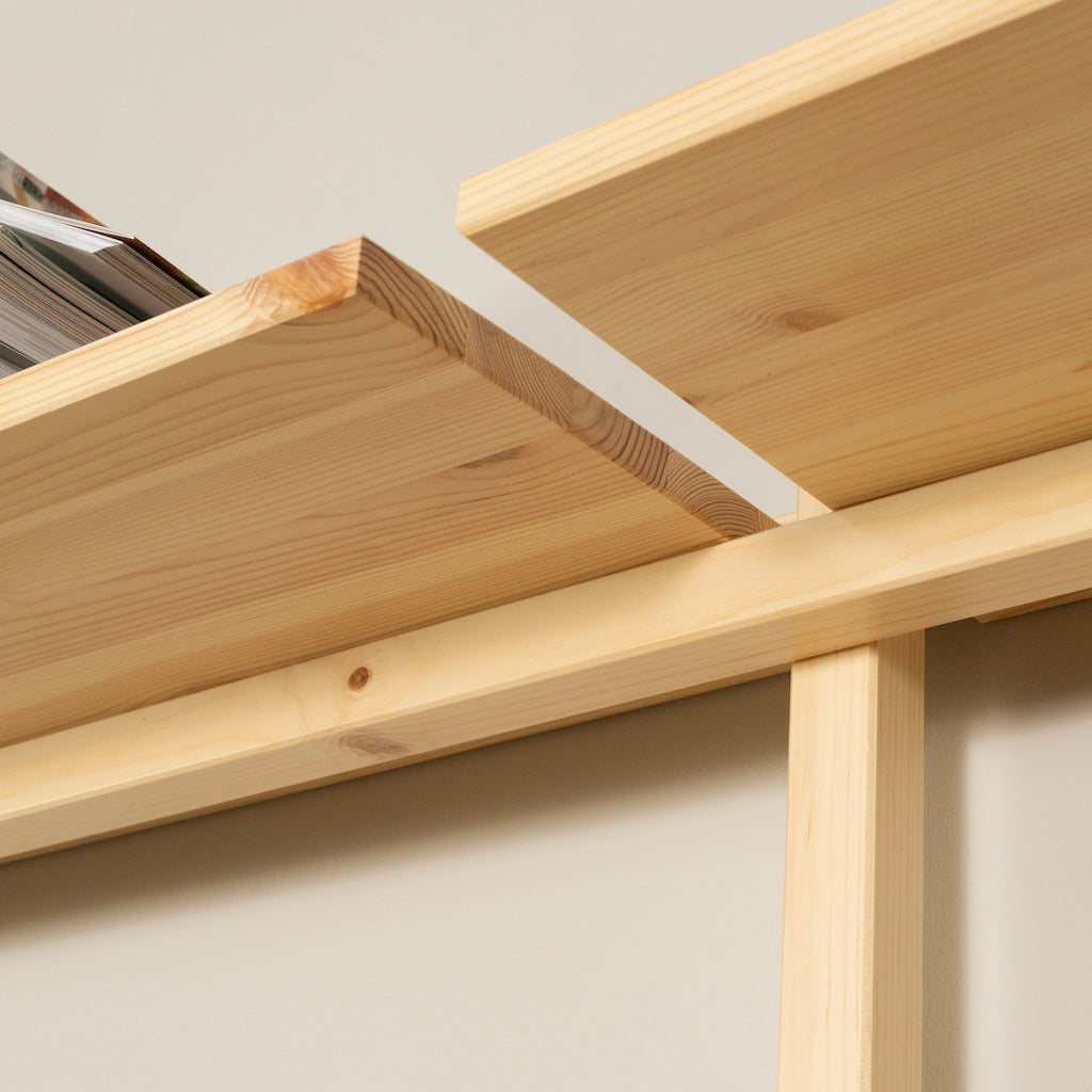 Groove wide hylly kuvattuna alhaalta päin.