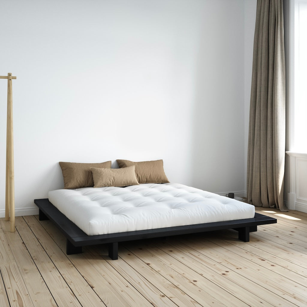 Japan sänkyrunko musta.