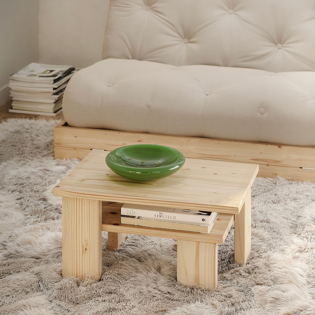 Japan pöytä, käsittelemätön Flip vuodesohvan kanssa.