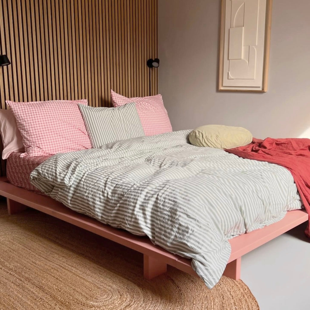 Japan sänkyrunko Pink Sky.