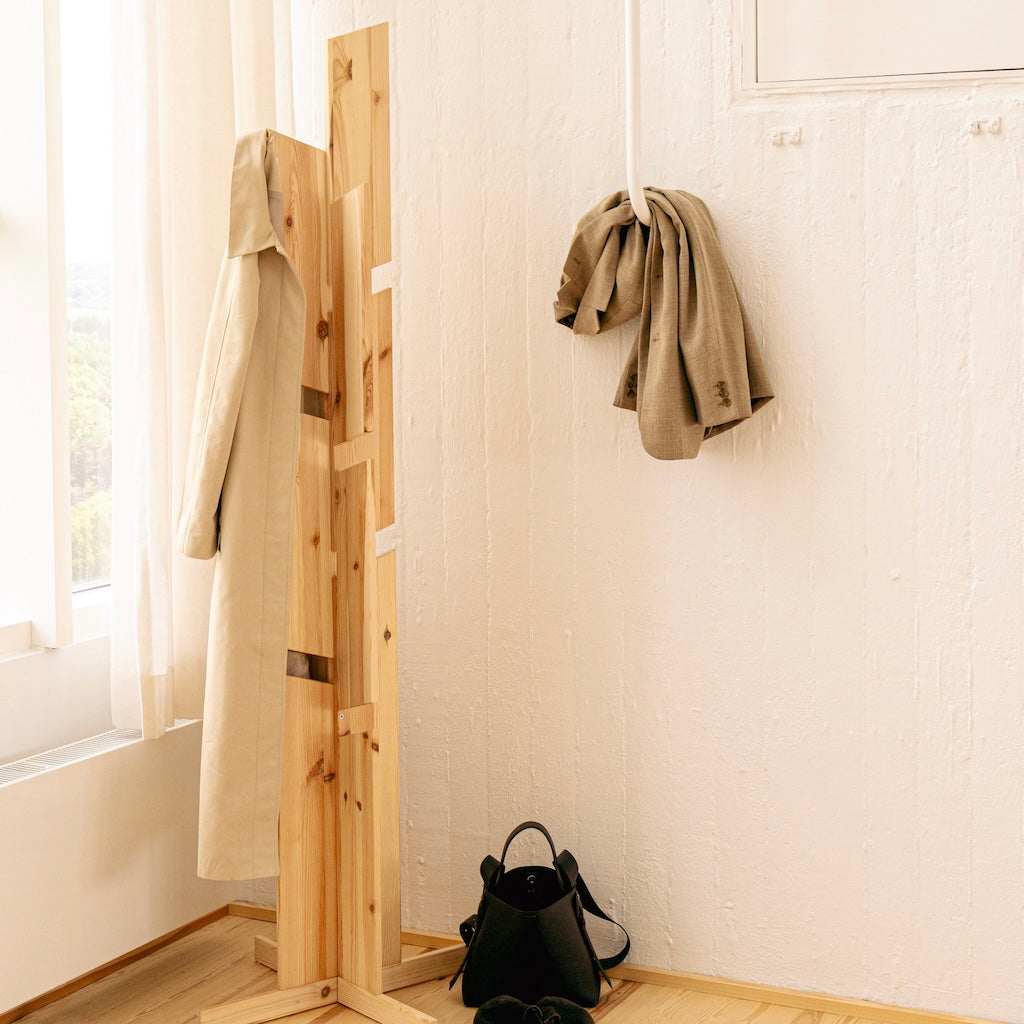 Keeper coat stand naulakko.