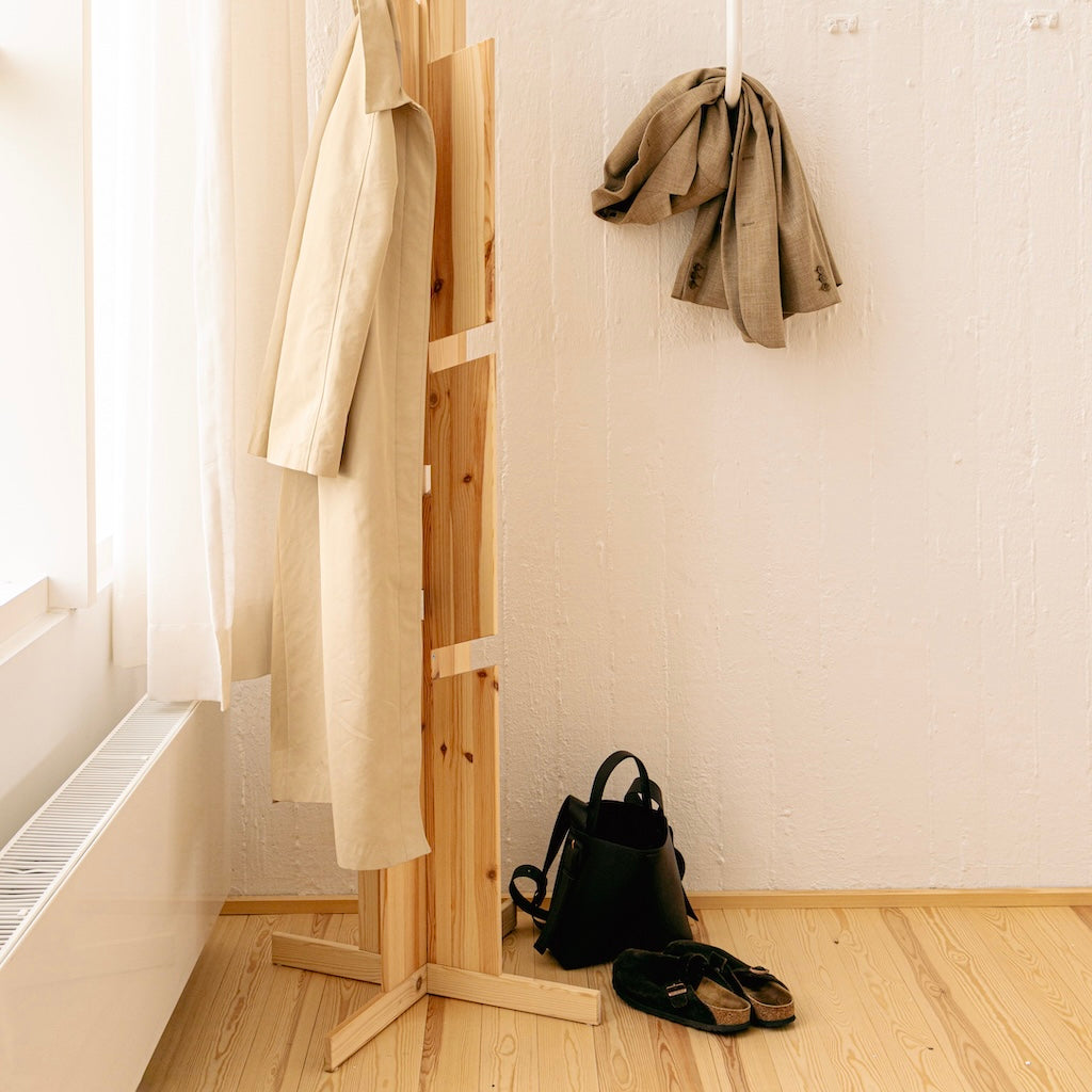 Keeper coat stand naulakko.