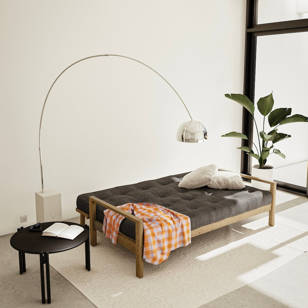 Knob vuodesohva, runko ruskea, kangas Charcoal.