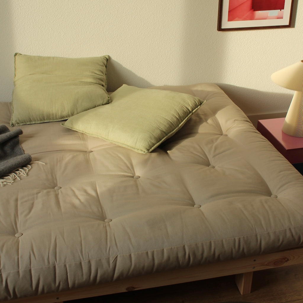 Lean vuodesohva, runko käsittelemätön, futonpatja Beige.