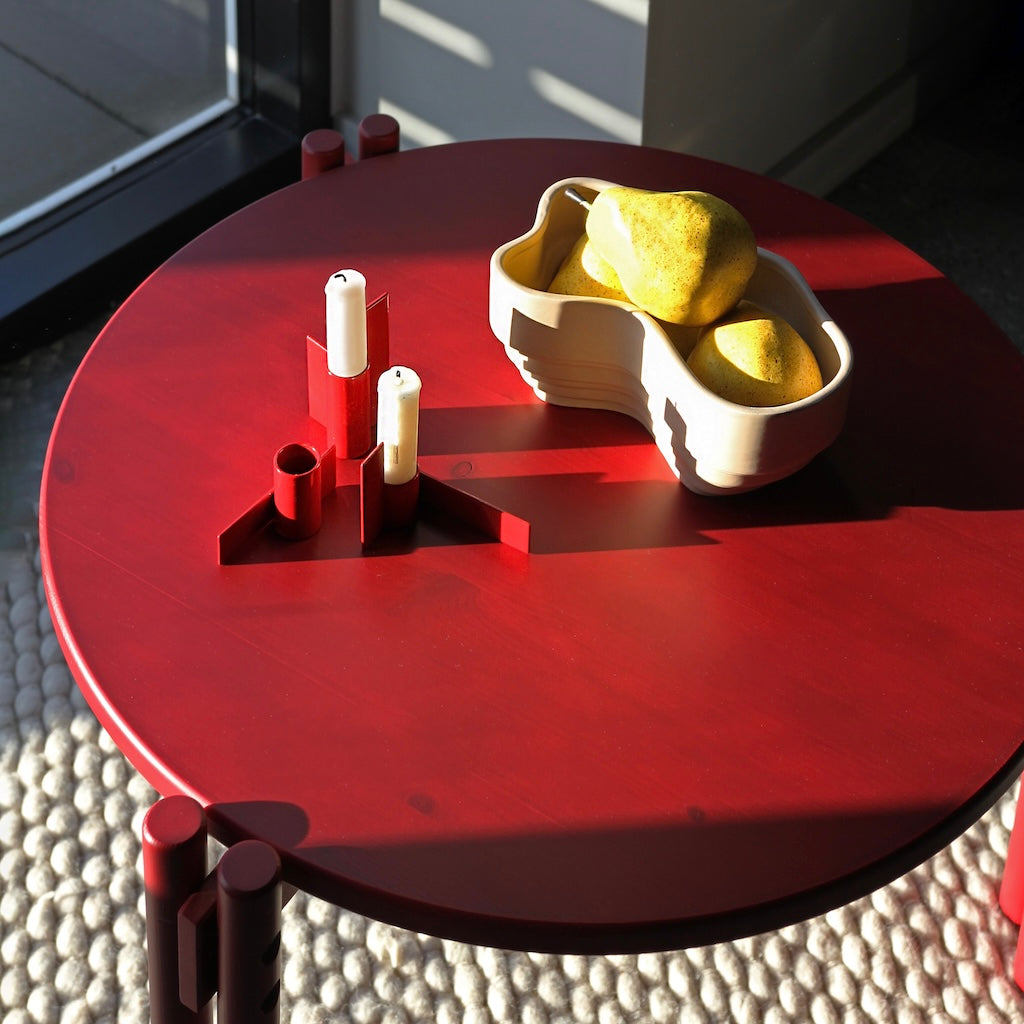 Sticks pöytä, matala, väri Poppy Red.