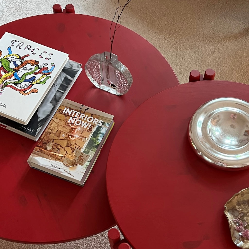 Sticks pöytä, korkea ja matala, väri Poppy Red.