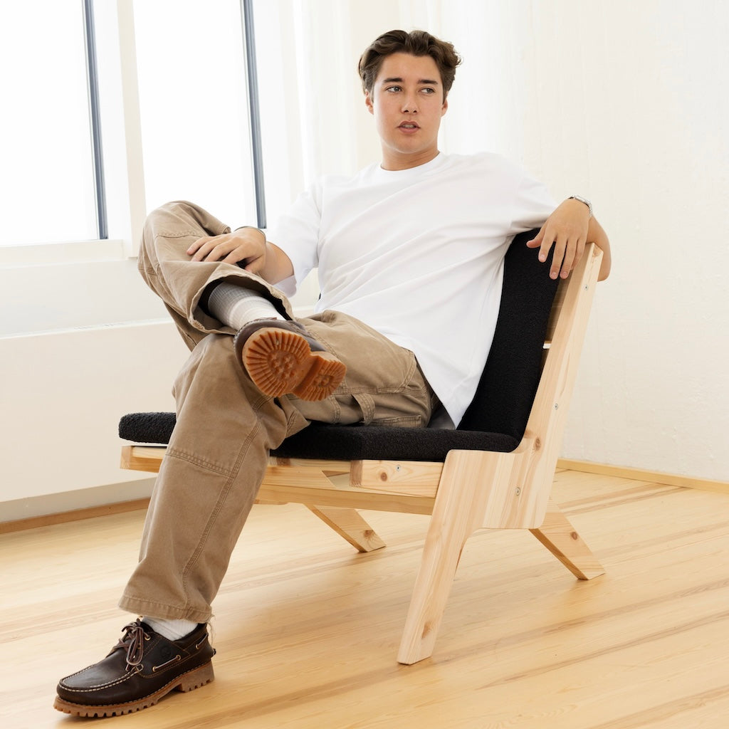 Sway Lounge tuoli, kangas Midnight Grey.