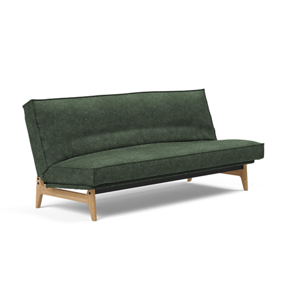 Kuvan patjan päällä on Sharp Plus irtopäällinen, kangas Avella Pine Green.