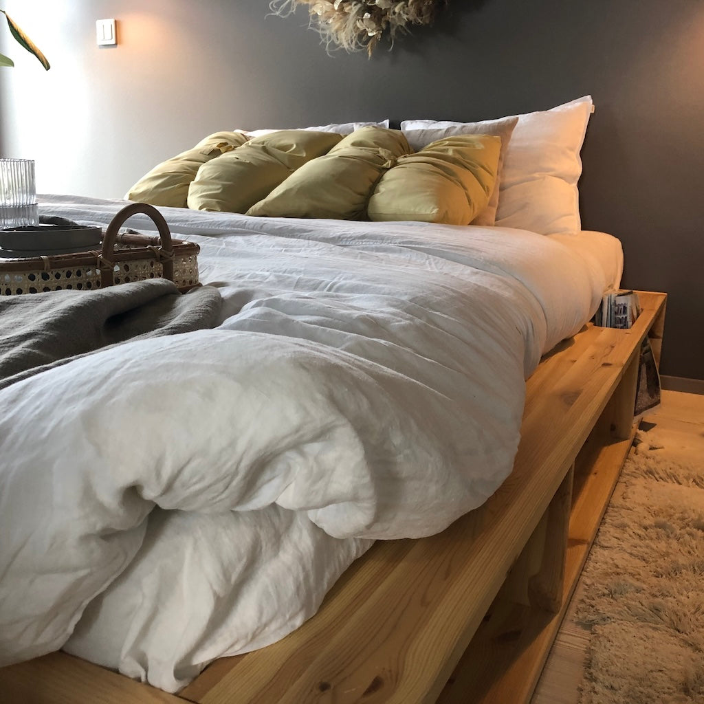 Ziggy sänkyrunko, luonnonvärilakattu.