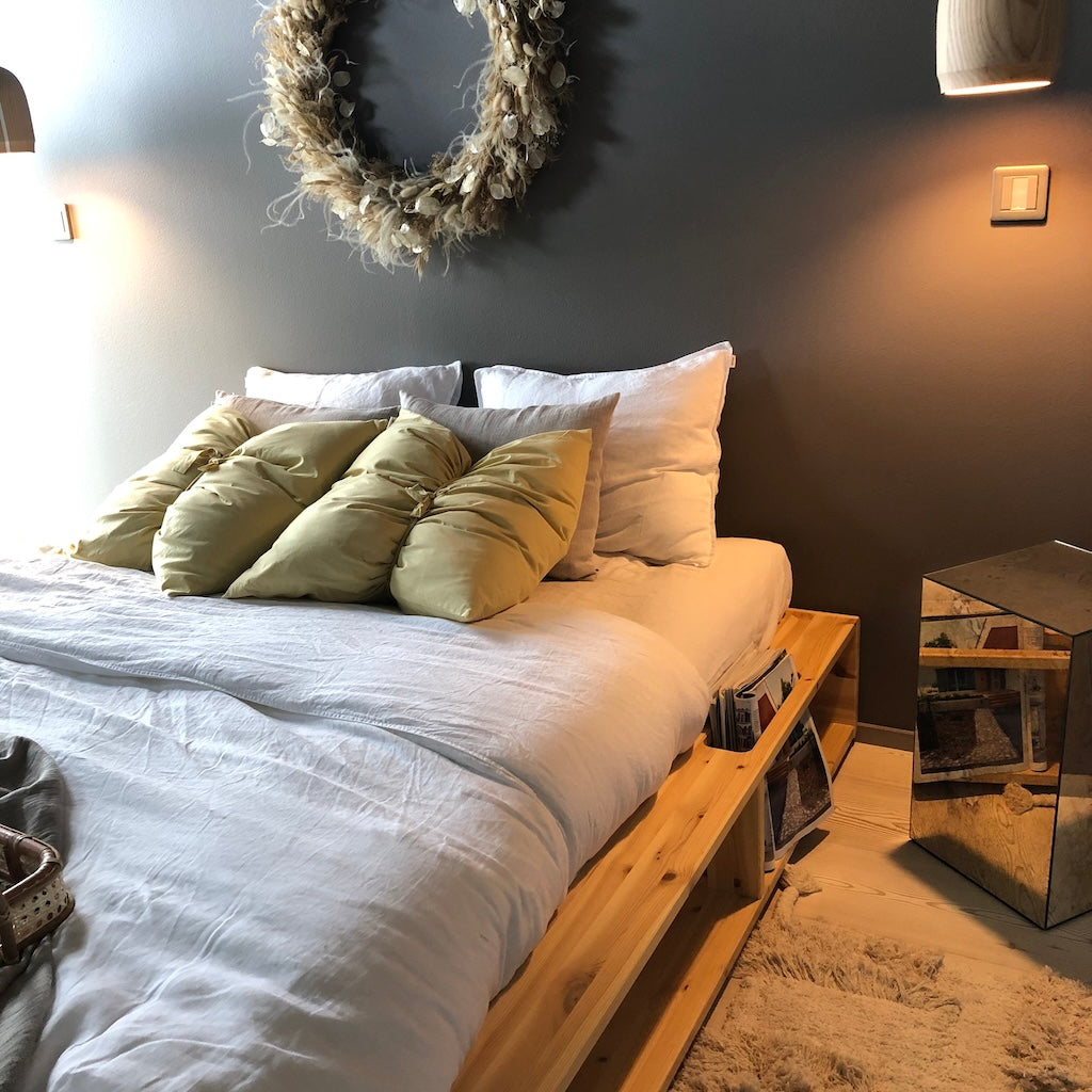 Ziggy sänkyrunko, luonnonvärilakattu.