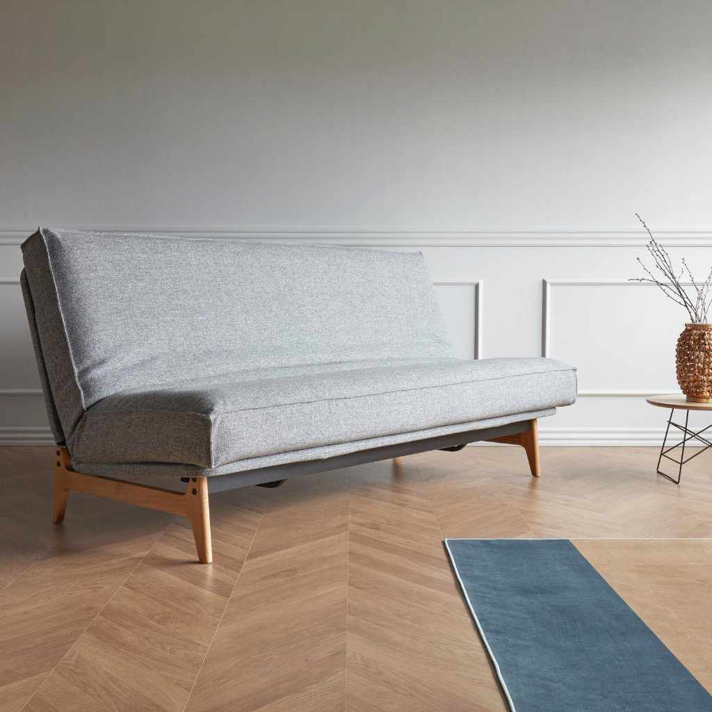 Aslak vuodesohvapaketti, kangas Twist Granite. (Kuvassa patjan irtopäällinen on Sharp Plus -irtopäällinen.)