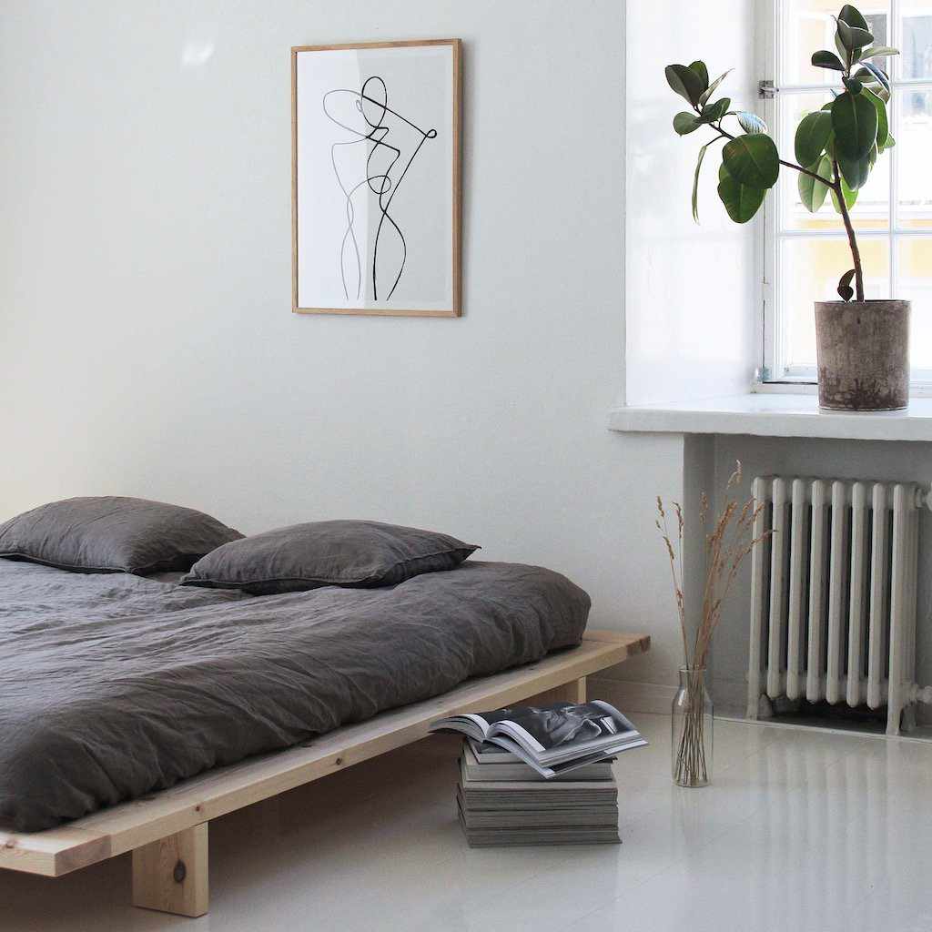 Japan sänkyrunko, käsittelemätön puunvärinen.