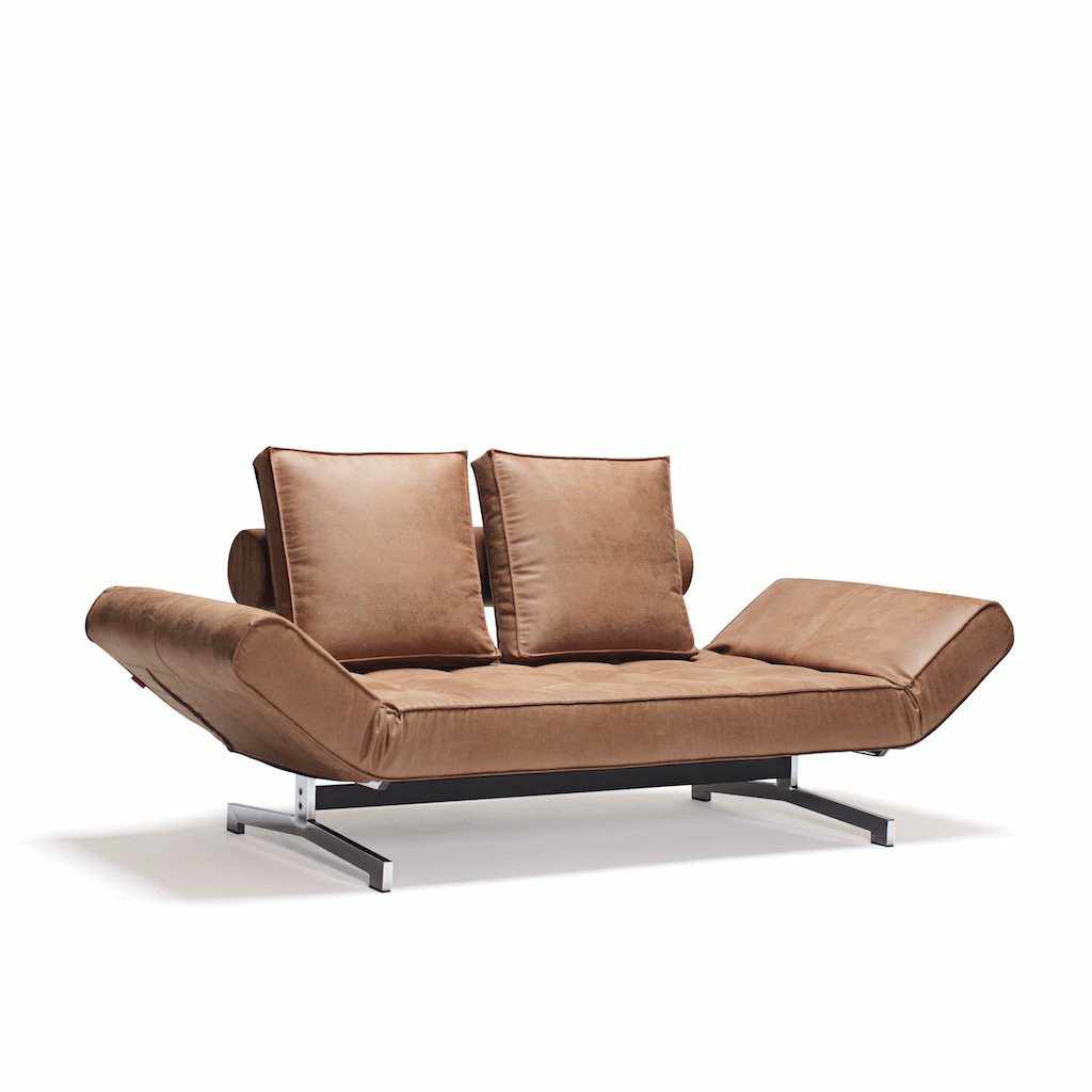 Ghia vuodesohva, jalat Ghia kromi, kangas Faunal Brown.