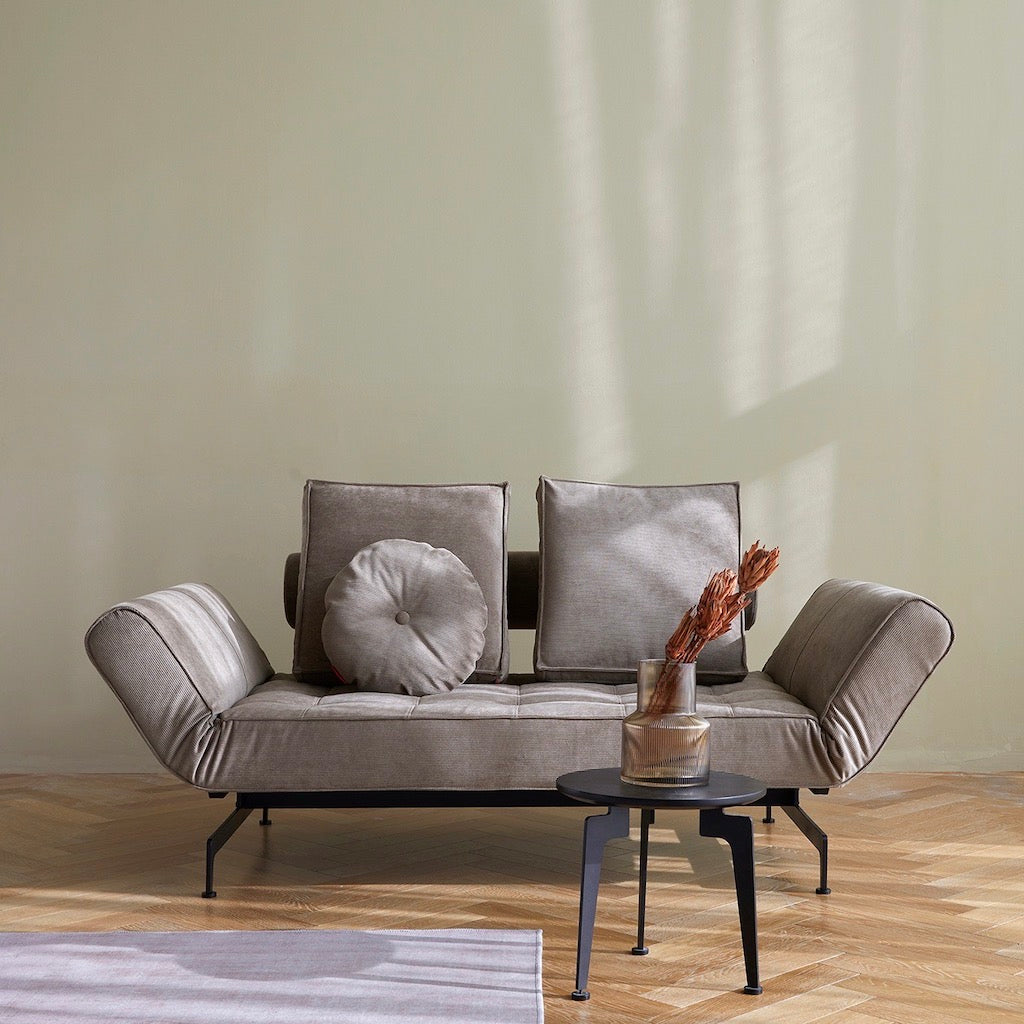 Ghia vuodesohva, jalat Ghia laser, kangas Cordufine Beige.