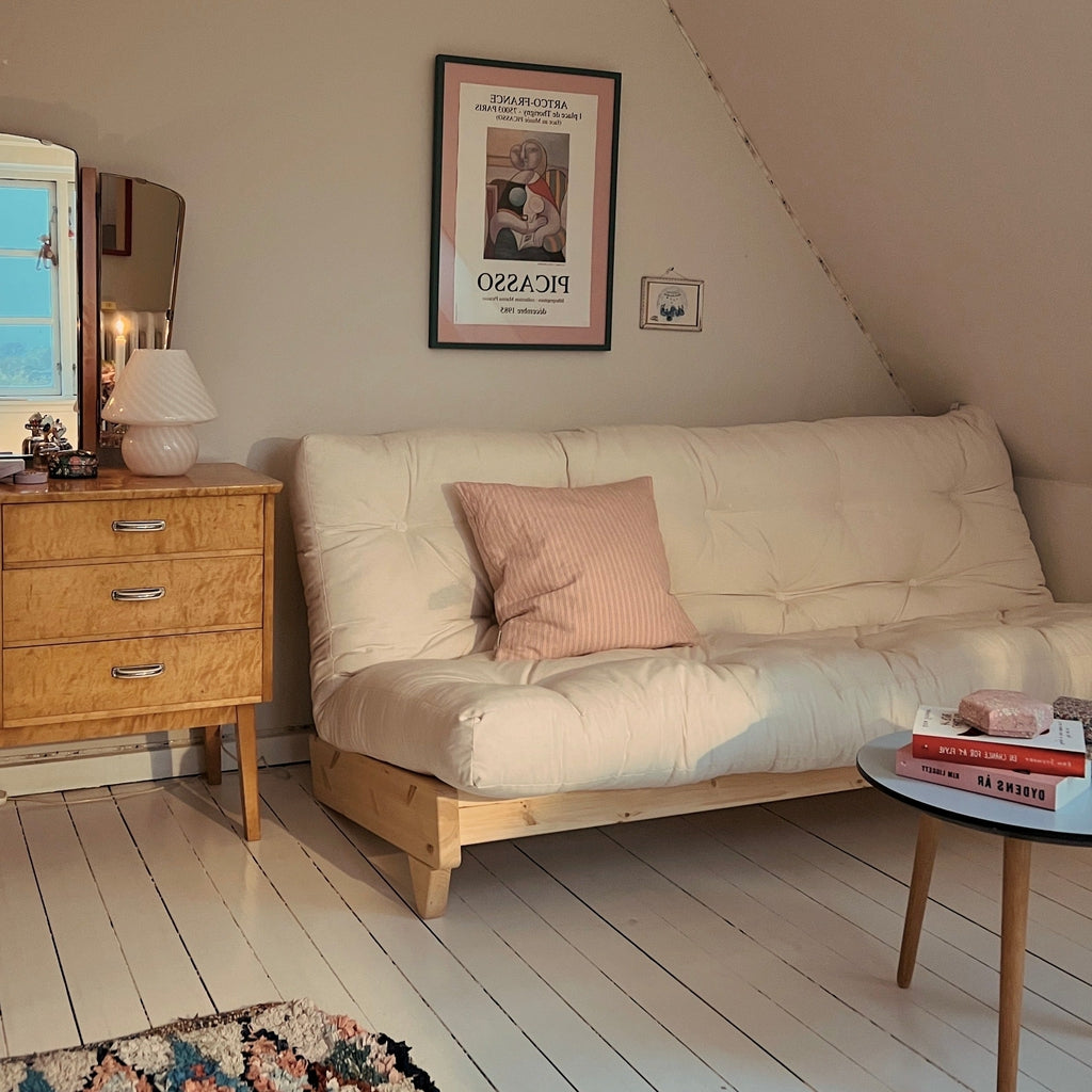 Fresh vuodesohva, runko luonnonvärinen, futonpatja Natural.