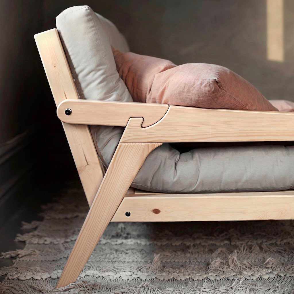 Grab vuodesohva, runko luonnonvärilakattu, patja Beige.