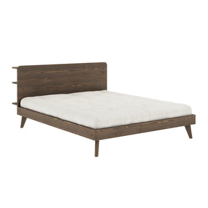 Retreat sänkyrunko ruskea, koko 160x20cm. Kuvassa myös futonpatja.