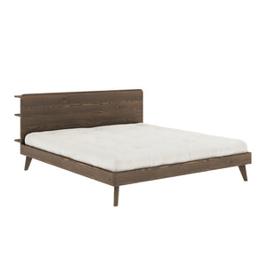 Retreat sänkyrunko ruskea, koko 180x20cm. Kuvassa myös futonpatja.