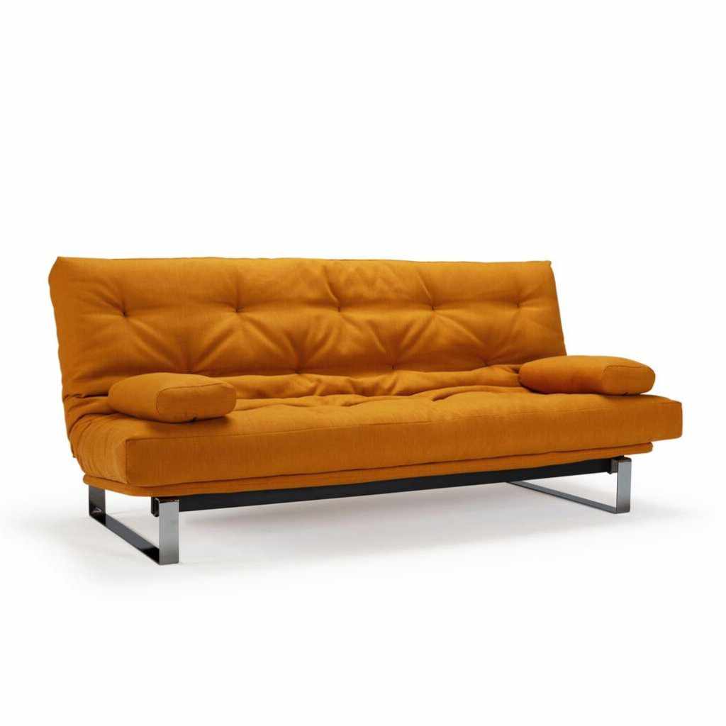 Minimum vuodesohva, kangas Elegance Burned Curry. Kuvassa myös Ellipse-tyynyt.